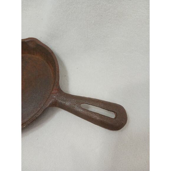 6" Cast IRON EGG Fryer Skillet Seasoned GREAT for Home Or Camping ANTIQUE Vntg - Picture 9 of 11